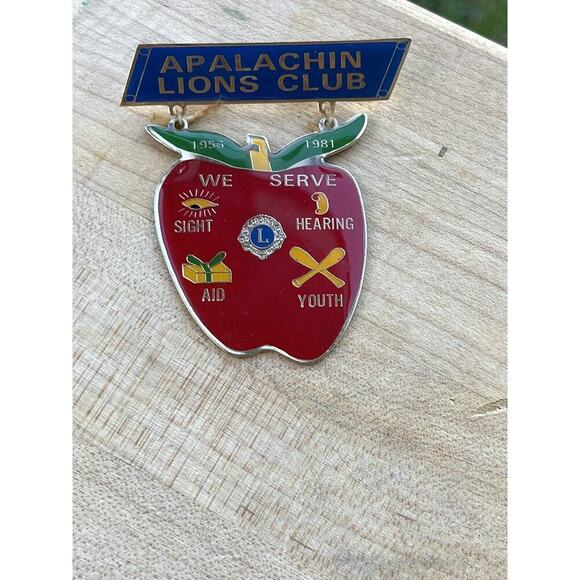Vintage Lions Club Lapel Pin Apalachin Lions Club We Serve 1956-1981 Apple - Picture 3 of 6